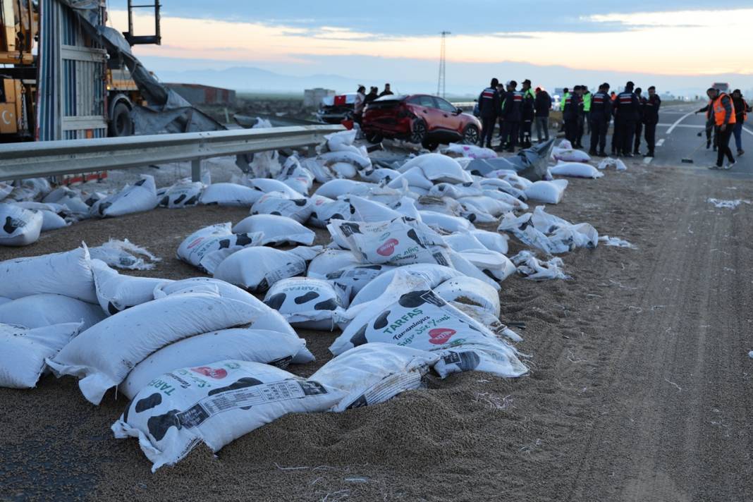 Konya-Aksaray yolunda kaza üstüne kaza! 6 kişi yaralandı 1